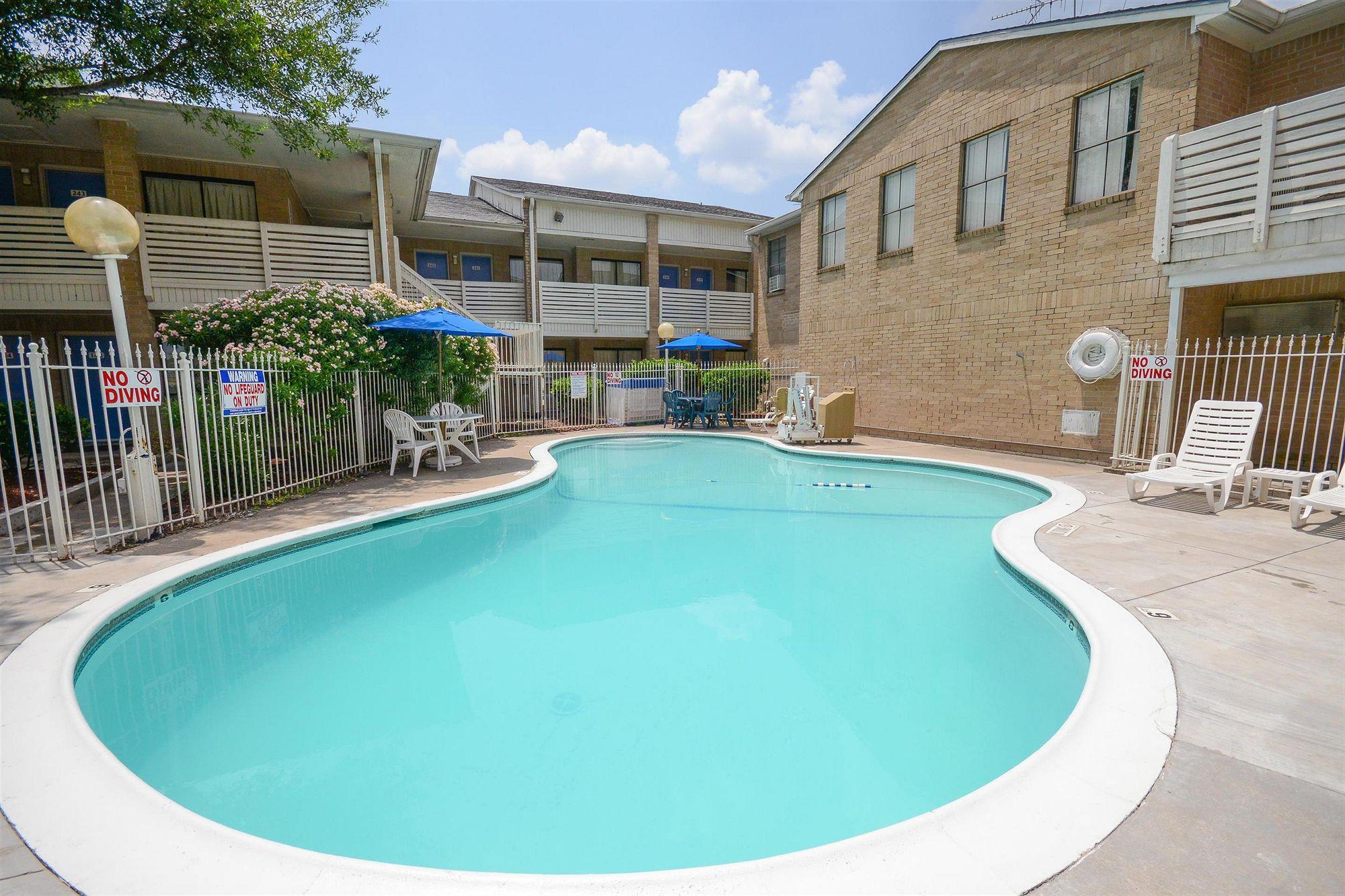 6-baytown, Tx - Baytown East Hotel Mont Belvieu