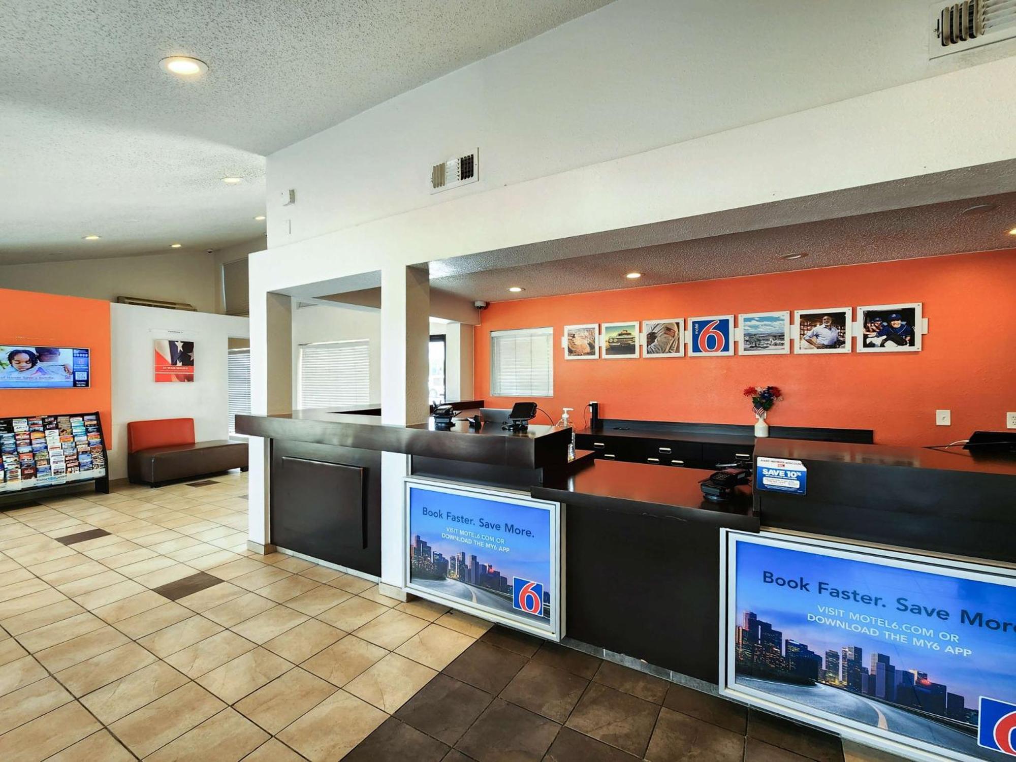 6-baytown, Tx - Baytown East Hotel 2*