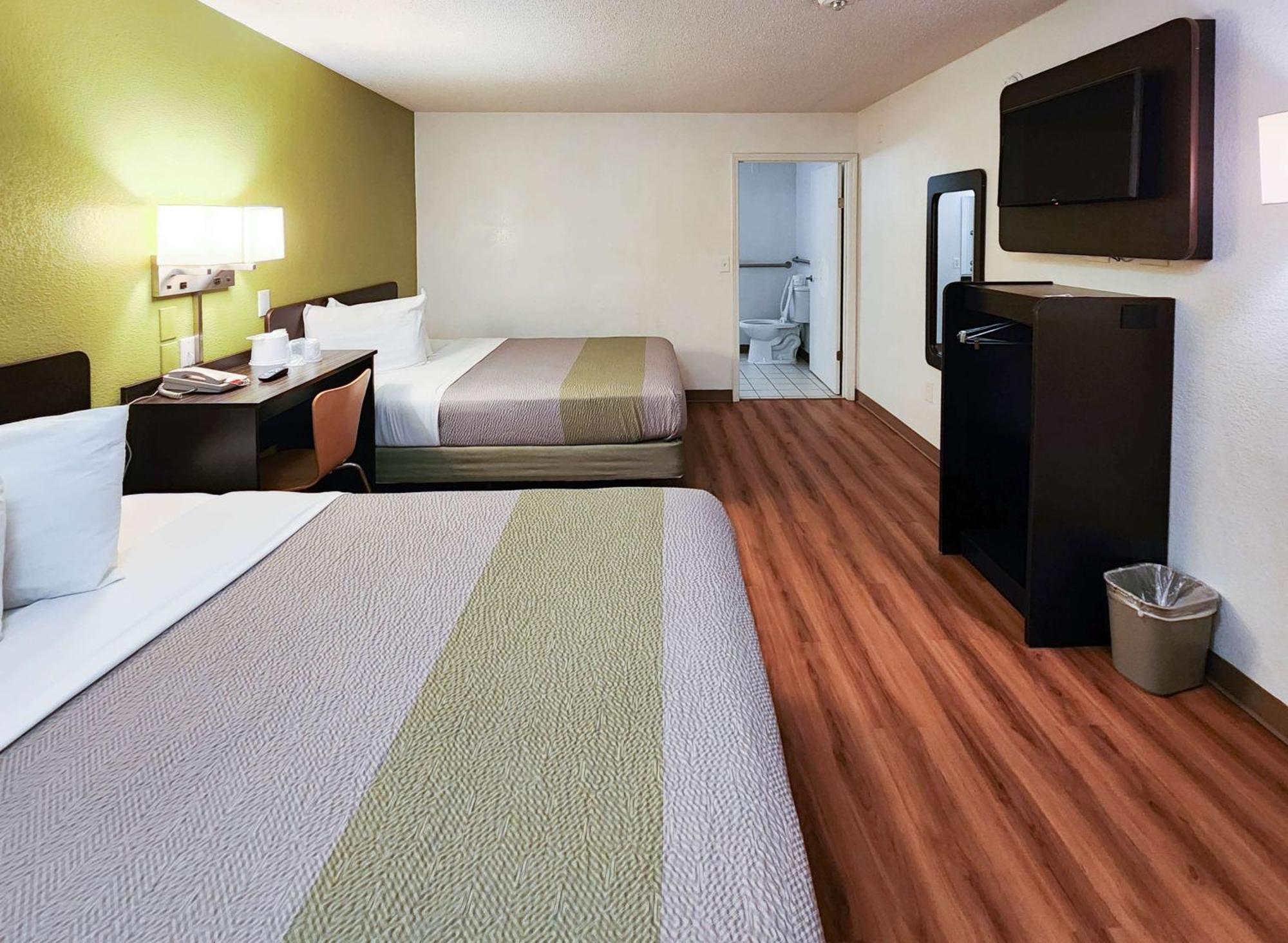 6-baytown, Tx - Baytown East Hotel 3*