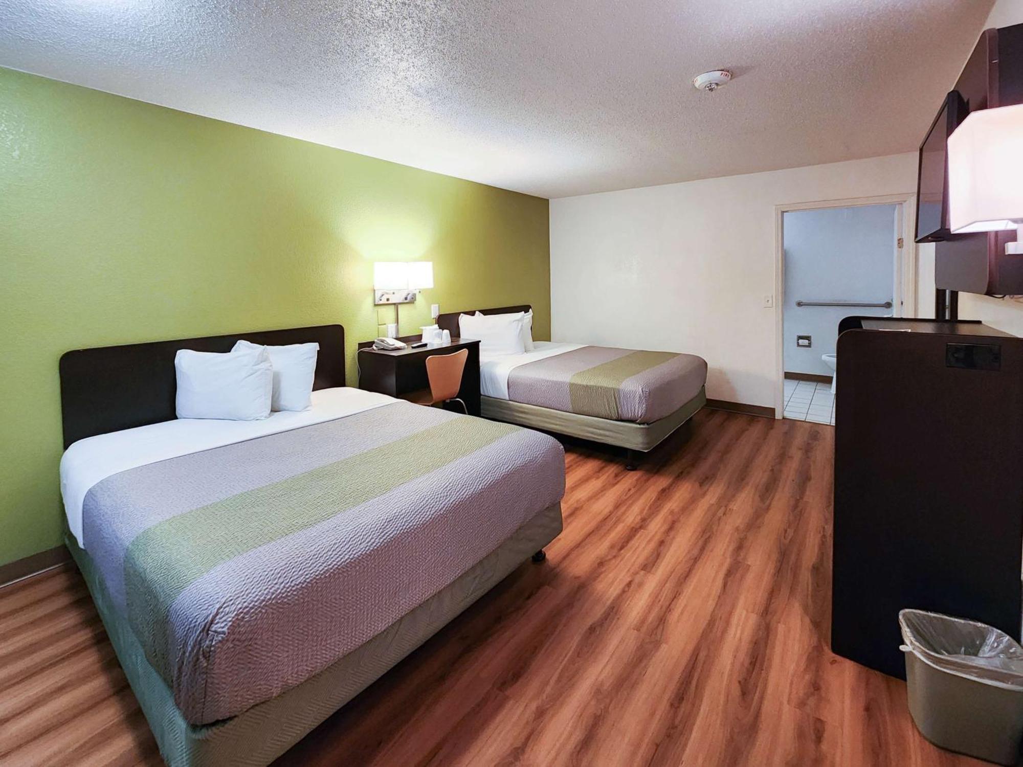 Hotel 6-baytown, Tx - Baytown East Mont Belvieu