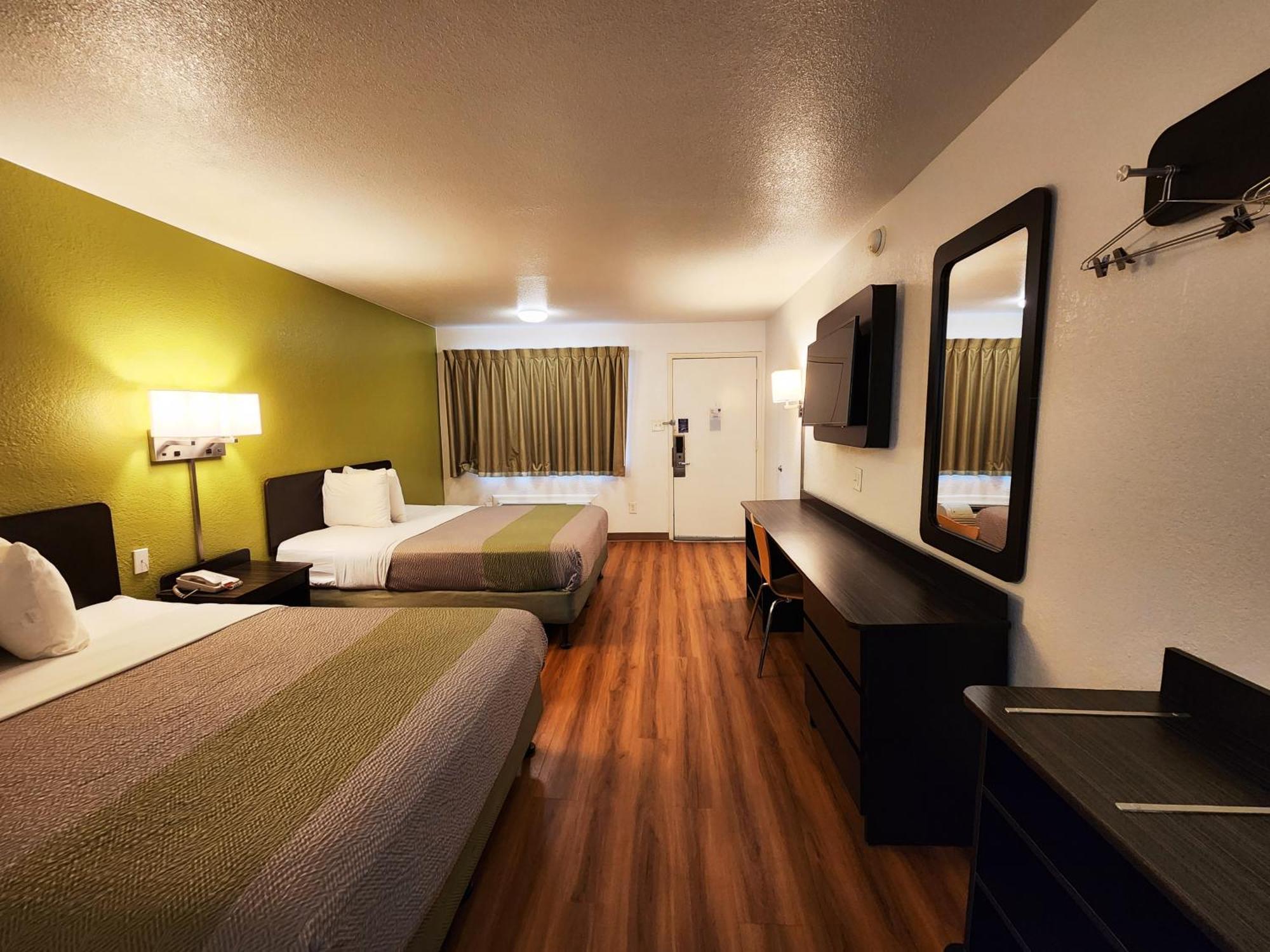 6-baytown, Tx - Baytown East Hotel 3*