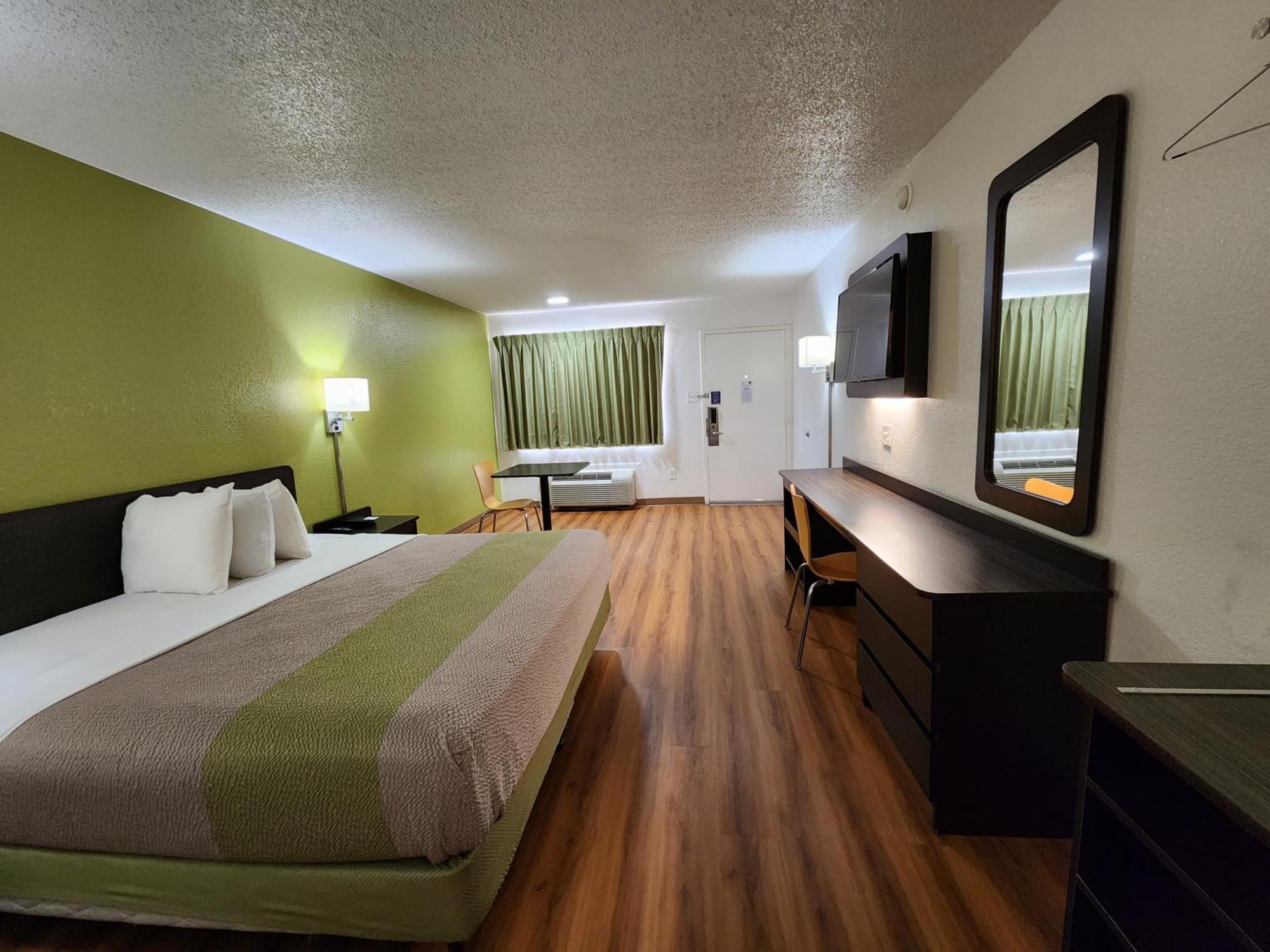 6-baytown, Tx - Baytown East Hotel 3*