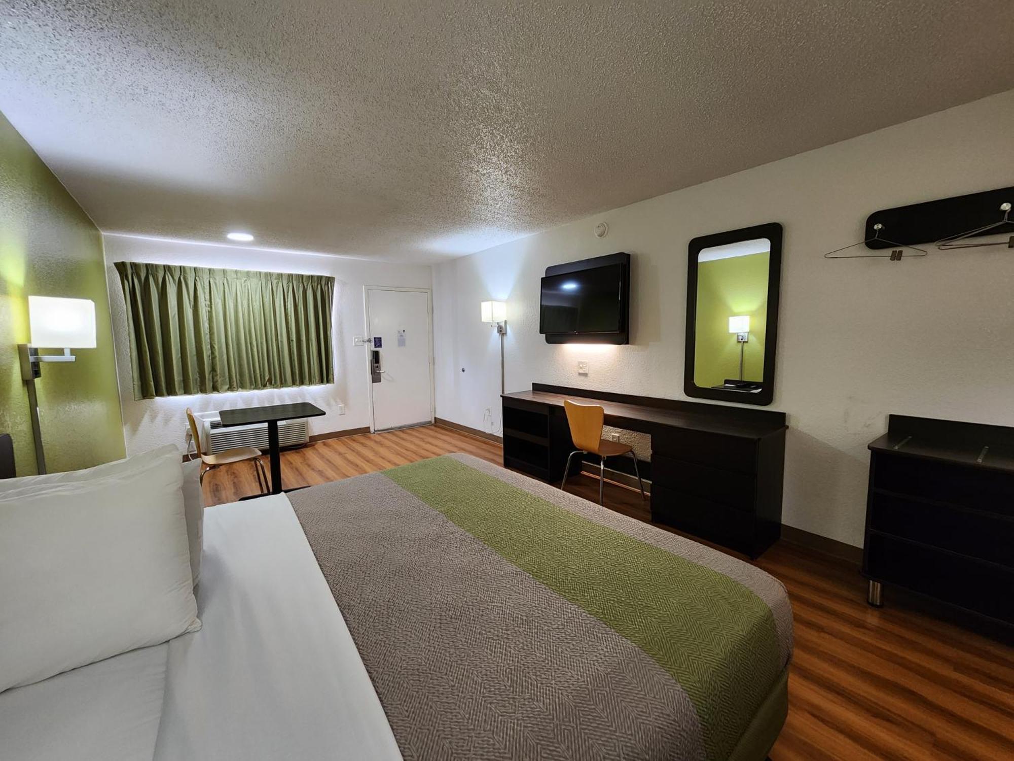 6-baytown, Tx - Baytown East 3*